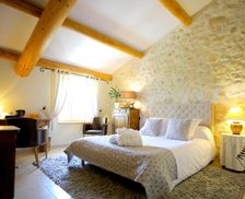 France Languedoc-Roussillon Pujaut vacation rental compare prices direct by owner 13844946
