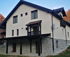 Romania Hunedoara Petroşani vacation rental compare prices direct by owner 28012316