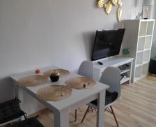 Poland Pomerania Gdańsk vacation rental compare prices direct by owner 13480569