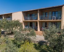France Provence-Alpes-Côte d'Azur Gréoux-les-Bains vacation rental compare prices direct by owner 26828256
