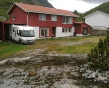 Norway Nordland Sund vacation rental compare prices direct by owner 13458026