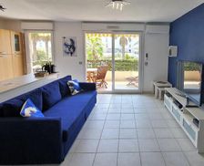 France Provence-Alpes-Côte d'Azur Villeneuve-Loubet vacation rental compare prices direct by owner 13387264