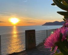 Italy Liguria Riomaggiore vacation rental compare prices direct by owner 27915412