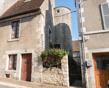 France Burgundy La Charité-sur-Loire vacation rental compare prices direct by owner 12985934