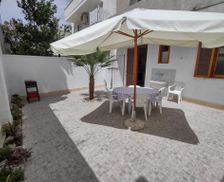 Italy Apulia Torre dell'Orso vacation rental compare prices direct by owner 27837007