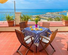 Italy Liguria Imperia vacation rental compare prices direct by owner 28268153