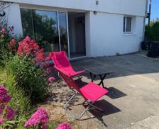 France Normandy Saint-Laurent-sur-Mer vacation rental compare prices direct by owner 14778458