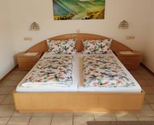 Germany Rhineland-Palatinate Trittenheim vacation rental compare prices direct by owner 26063380