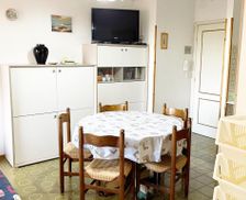 Italy Tuscany Marina di Cecina vacation rental compare prices direct by owner 28800333