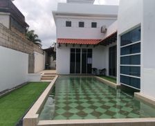 Malaysia Johor Batu Pahat vacation rental compare prices direct by owner 28499733