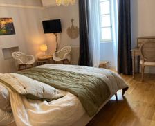France Burgundy Saint-Romain vacation rental compare prices direct by owner 17763121