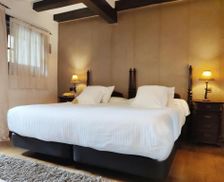 Spain Cantabria Santillana del Mar vacation rental compare prices direct by owner 18213303
