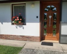 Hungary Pest Visegrád vacation rental compare prices direct by owner 13998951