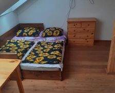 Czechia Vysocina Knínice vacation rental compare prices direct by owner 13665798