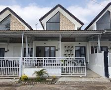 Indonesia East Java Malang vacation rental compare prices direct by owner 26656360