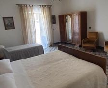Italy Sicily Montalbano Elicona vacation rental compare prices direct by owner 26995040