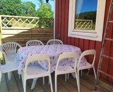 Sweden Västra Götaland Ucklum vacation rental compare prices direct by owner 26151206