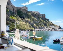 Italy Procida Island Procida vacation rental compare prices direct by owner 29322696