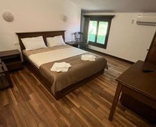 Romania Mehedinti Eşelniţa vacation rental compare prices direct by owner 26922377