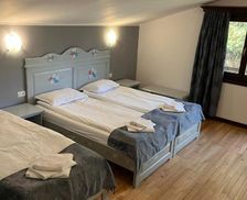Romania Mehedinti Eşelniţa vacation rental compare prices direct by owner 26922620