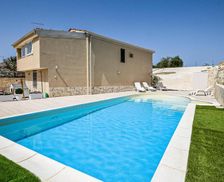 Italy Sicily Ragusa vacation rental compare prices direct by owner 28885232