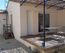 France Languedoc-Roussillon Les Fumades-Les Bains vacation rental compare prices direct by owner 14308145