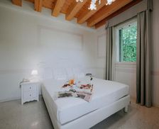 Italy Veneto Mirano vacation rental compare prices direct by owner 16807407