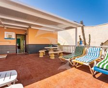 Spain Tenerife El Médano vacation rental compare prices direct by owner 18493088