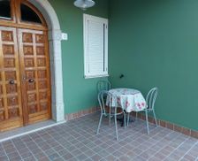 Italy Campania Paternopoli vacation rental compare prices direct by owner 26719367