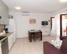Croatia Pag Island Kolan vacation rental compare prices direct by owner 27000409
