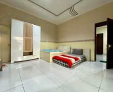 Indonesia East Java Surabaya vacation rental compare prices direct by owner 26173620