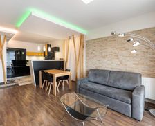 Poland Masovia Warsaw vacation rental compare prices direct by owner 28346307