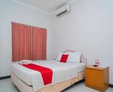 Indonesia East Java Kediri vacation rental compare prices direct by owner 18248128