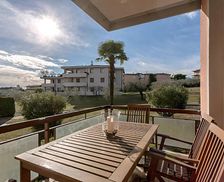 Italy Lombardy Desenzano del Garda vacation rental compare prices direct by owner 28153908