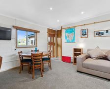 Australia Tasmania Lindisfarne vacation rental compare prices direct by owner 26828784