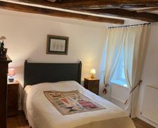 France Burgundy Saint-Loup-de-Varenne vacation rental compare prices direct by owner 28286965