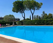 Italy Lombardy Desenzano del Garda vacation rental compare prices direct by owner 29403940