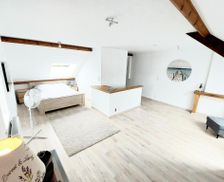 Belgium Walloon Brabant Mont-Saint-Guibert vacation rental compare prices direct by owner 26290014