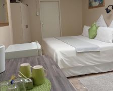 South Africa Gauteng Krugersdorp vacation rental compare prices direct by owner 26225034