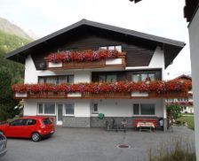 Switzerland Canton of Valais Saas-Grund vacation rental compare prices direct by owner 18086131