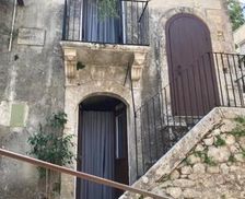 Italy Sicily Palazzolo Acreide vacation rental compare prices direct by owner 26824586