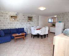 Croatia Split-Dalmatia County Drvenik Veli vacation rental compare prices direct by owner 21630695