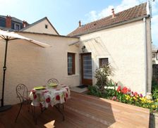 France Burgundy Saint-Apollinaire vacation rental compare prices direct by owner 27339153