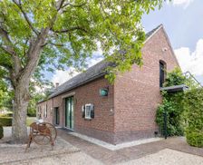 Netherlands Noord-Brabant Volkel vacation rental compare prices direct by owner 13731843