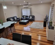 Australia Victoria Lyndhurst vacation rental compare prices direct by owner 26919020