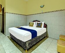 Indonesia Central Java Semarang vacation rental compare prices direct by owner 26235011