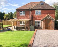 United Kingdom West Sussex Horsham vacation rental compare prices direct by owner 13442141