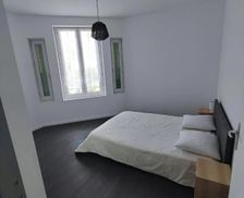 France Auvergne Clermont-Ferrand vacation rental compare prices direct by owner 26311829