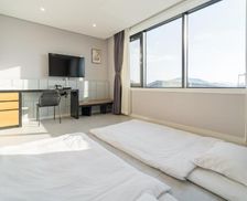 South Korea Gyeongsangnam-do Sacheon vacation rental compare prices direct by owner 18532437