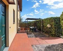 Italy Tuscany Ginestra vacation rental compare prices direct by owner 28020808